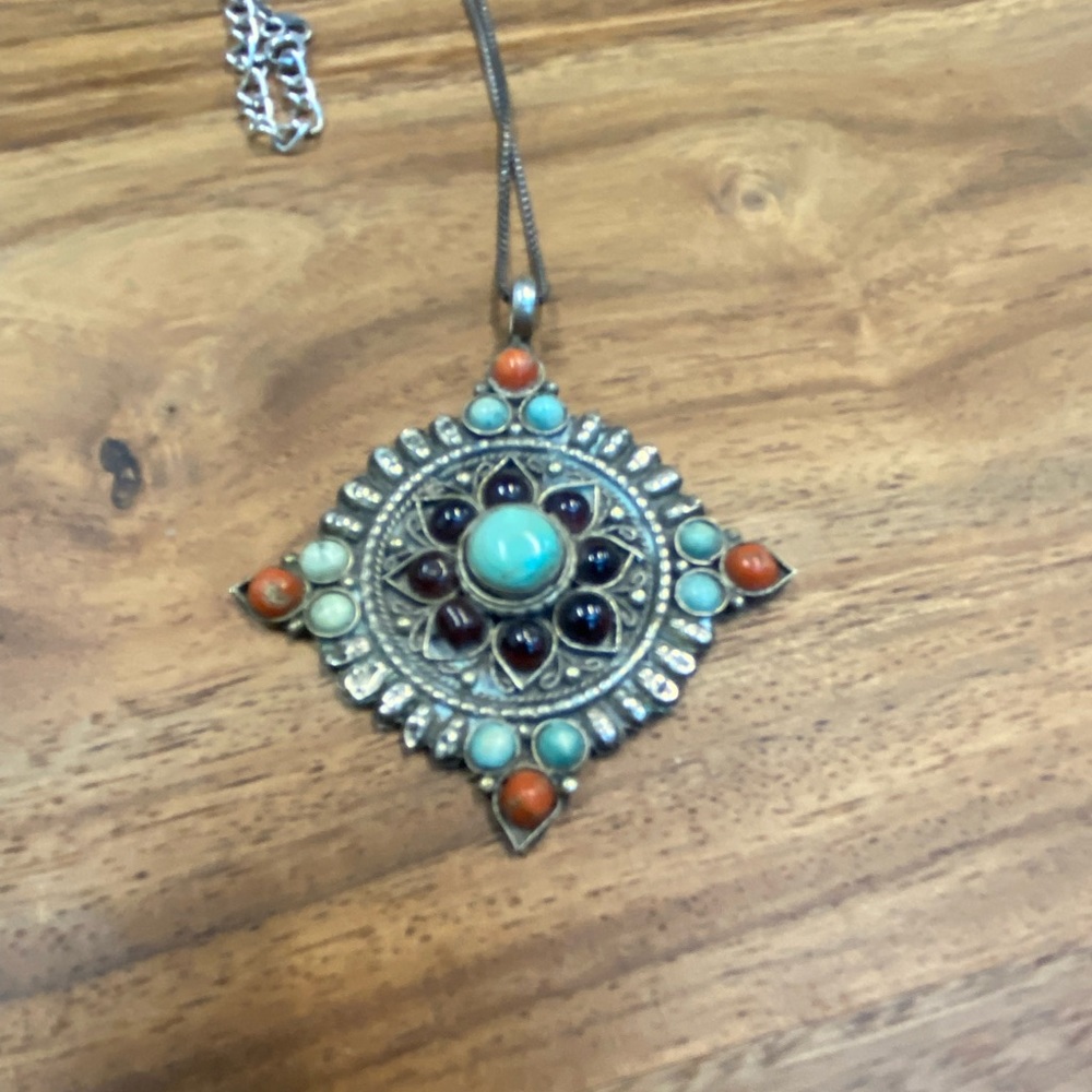 Four point north star, mandala, flower pendant. Turquoise and other gemstones - Picture 4 of 6